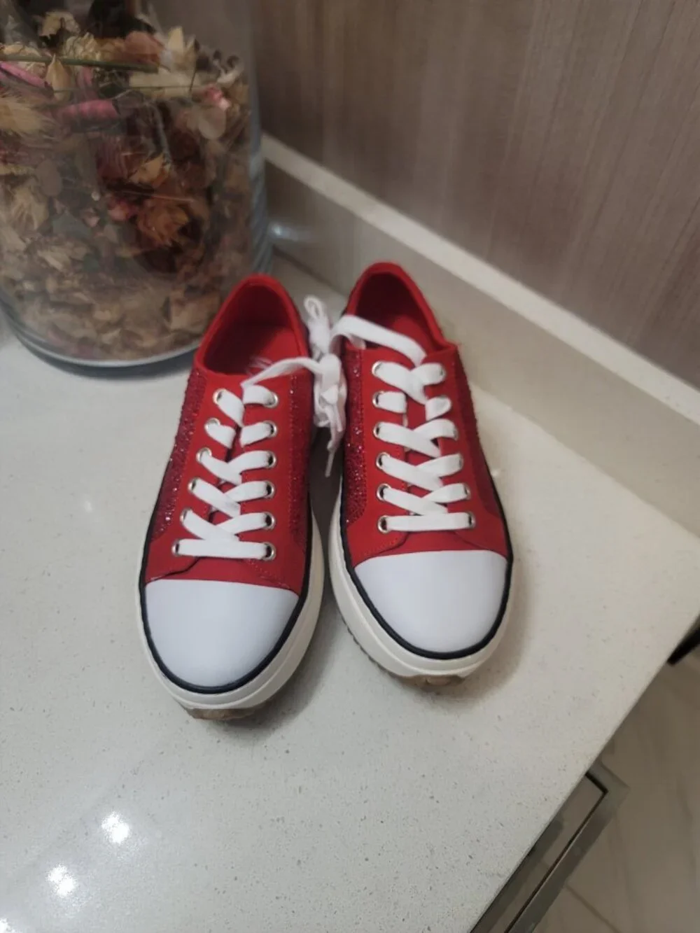 Wild Pair Red Glitter Highfive Bling Platform Sneakers New Sz 6 M